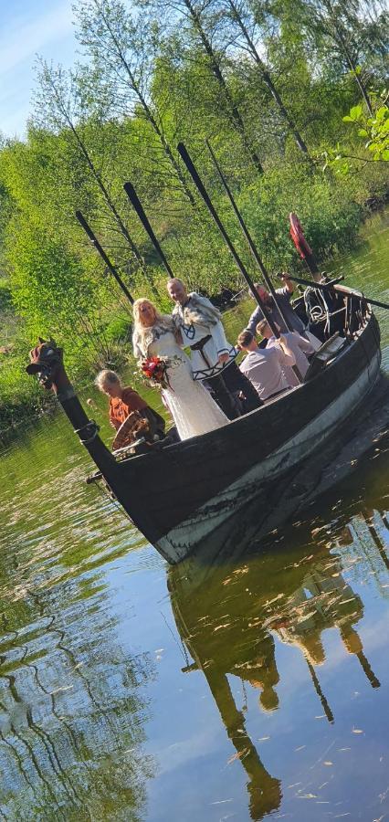 Sosdala Vittfarnas Hird Vikingaby Bed & Breakfast エクステリア 写真